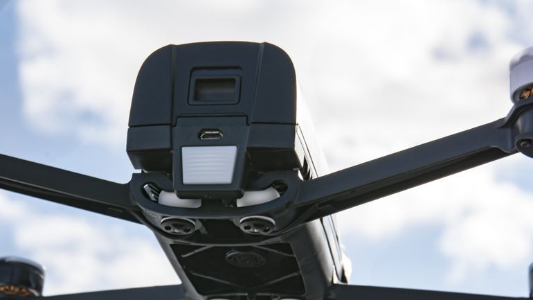 Parrot Bebop Drone 2 вид сзади дрона