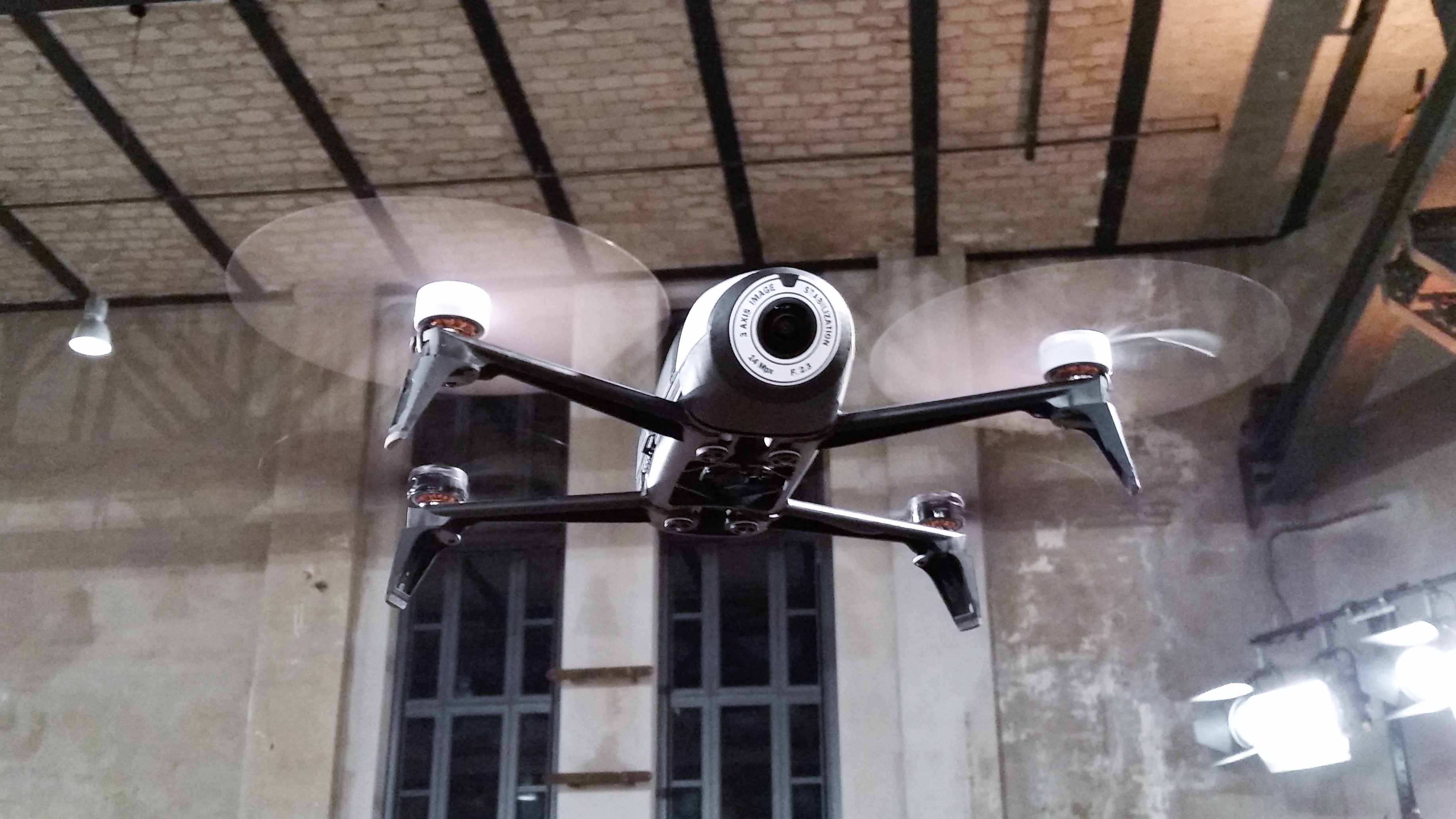 Обзор квадрокоптера Parrot Bebop Drone 2
